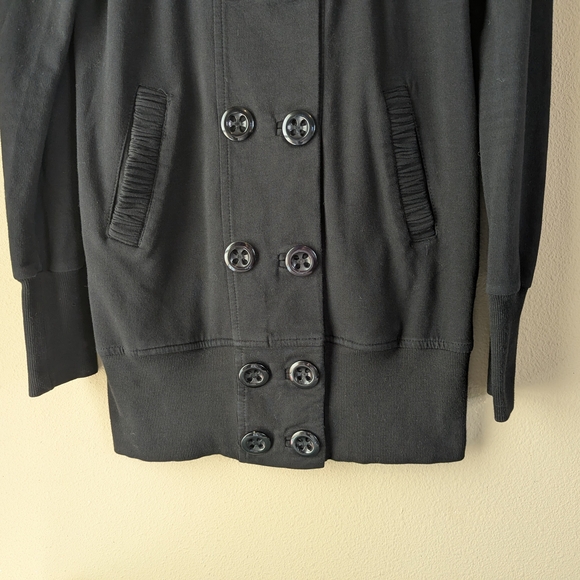 Elegant Black Double-Breasted Women's Coat - Picture 3 of 16